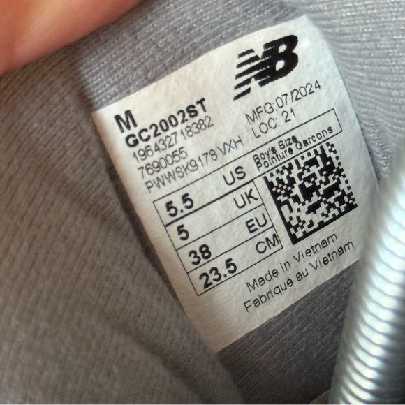 New Balance Gray and White Sneakers - Picture 12 of 16